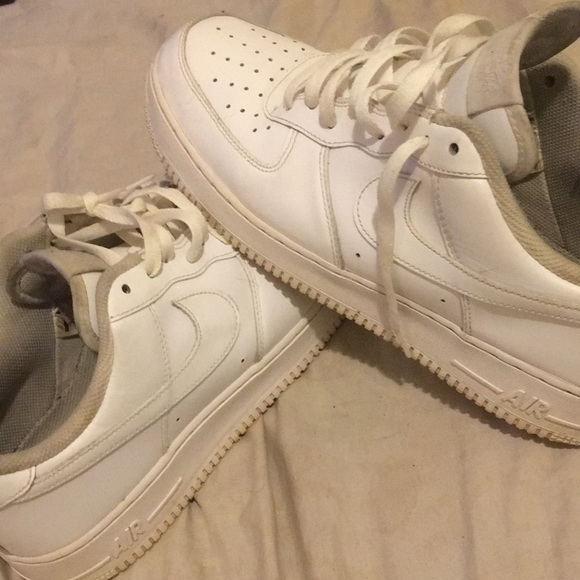 Air Force 1 - Picture 1 of 2